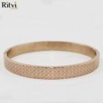 Jay Flower Pattern Bracelet For Men - Image 2