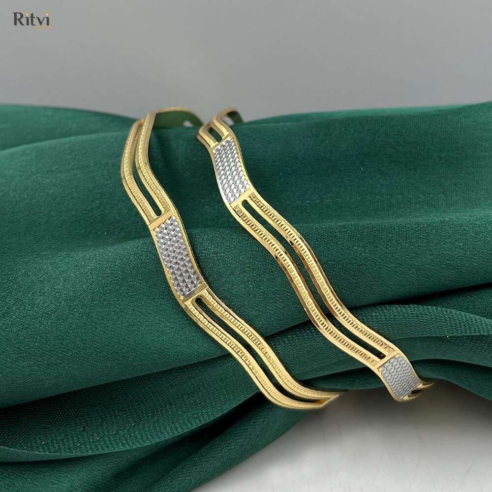 Ritvi-Gold-Bangle-R30-1.jpg Ritvi Gold Bangle (R30) - Image 1