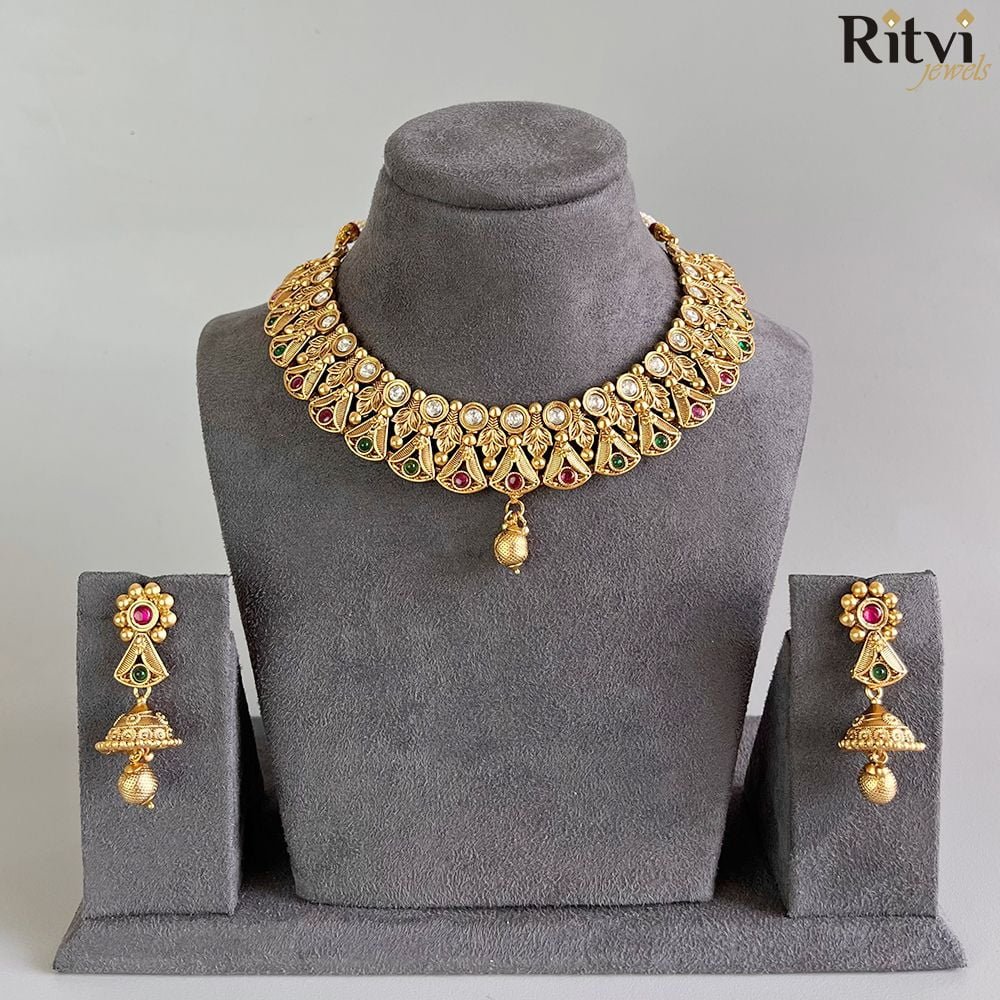 Ritvi-Jeeya-Rajwada-Gold-Necklace-Set-2.jpg Ritvi Jeeya Rajwada Gold Necklace Set - Image 1