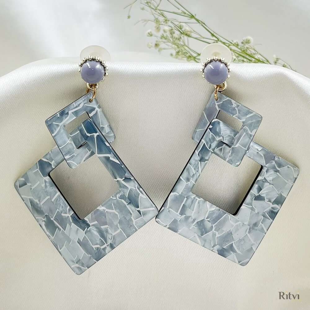 rashi-1-2.jpg Rashi Fashion Earrings - Image 1