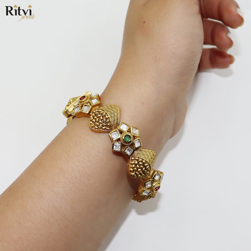 risha gold kundan 3