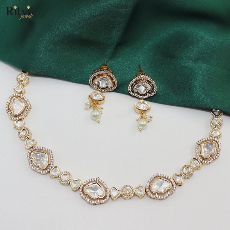 Aviya Kundan Diamond Necklace Set